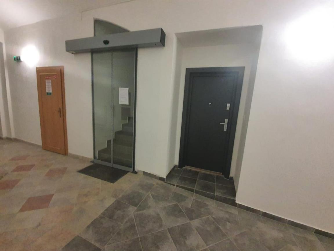 Monar Exclusive Center Free Parking In Garage Lägenhet Košice Exteriör bild