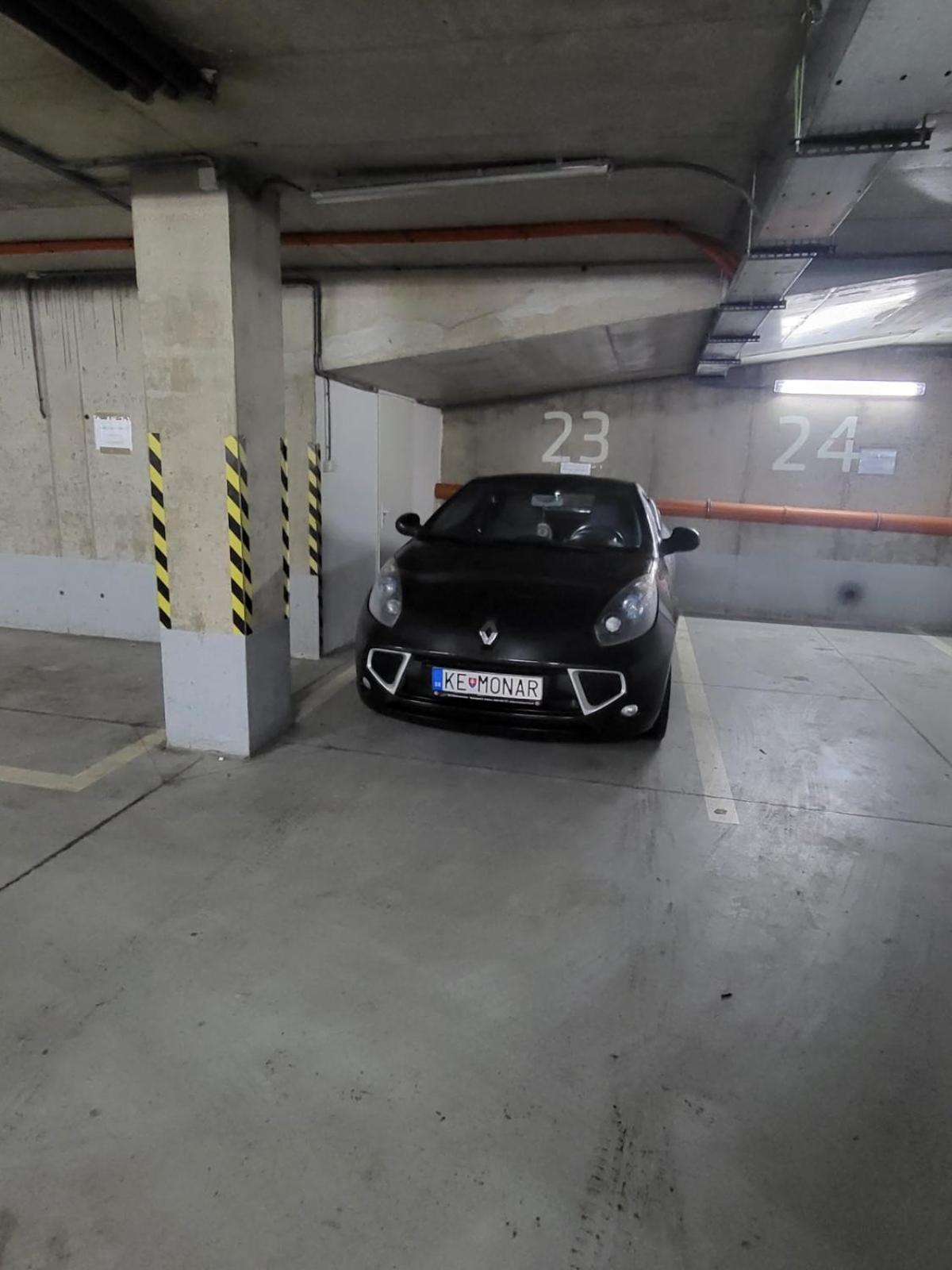 Monar Exclusive Center Free Parking In Garage Lägenhet Košice Exteriör bild